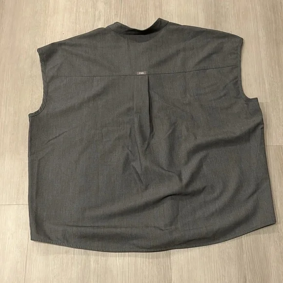 Figs Rafaela Oversized Scrub Top - Picture 4 of 5